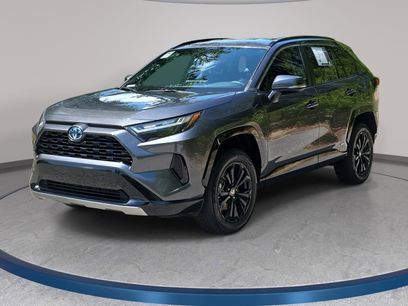 Used 2022 Toyota RAV4 SE w/ SE Grade Weather Package