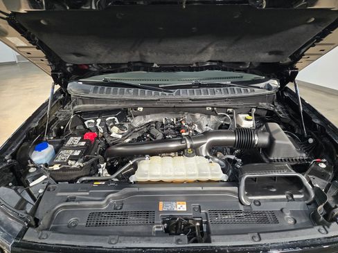 Used 2025 Ford Expedition Platinum AWD/4WD image 19