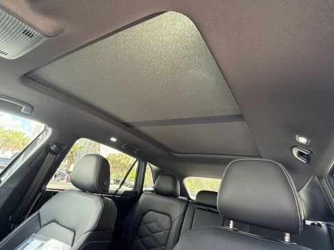 New 2026 Volkswagen Atlas Cross Sport SE FWD image 23