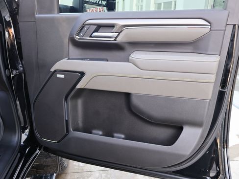 Certified 2025 Chevrolet Silverado 2500 ZR2 w/ Technology Package image 43