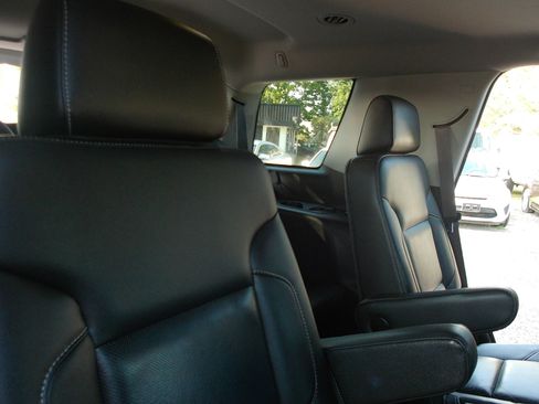 Used 2015 Chevrolet Tahoe LTZ RWD image 40