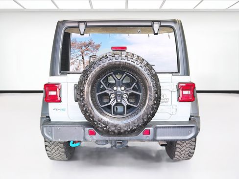 Used 2024 Jeep Wrangler Unlimited AWD/4WD image 5