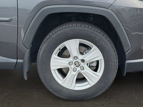 Used 2021 Toyota RAV4 XLE FWD image 9