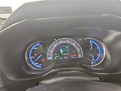 Used 2020 Toyota RAV4 Limited image 16