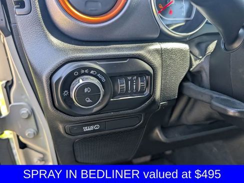 Used 2020 Jeep Gladiator Mojave AWD/4WD image 16