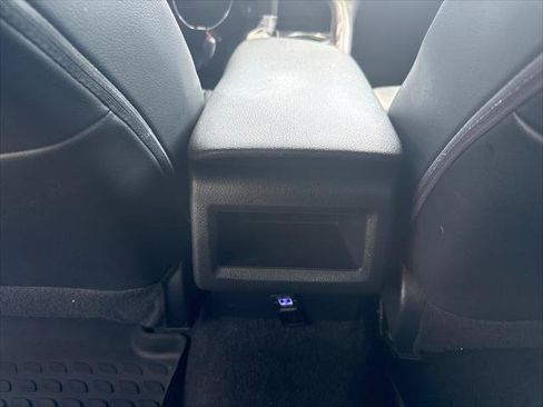Used 2022 Toyota Camry SE FWD image 27