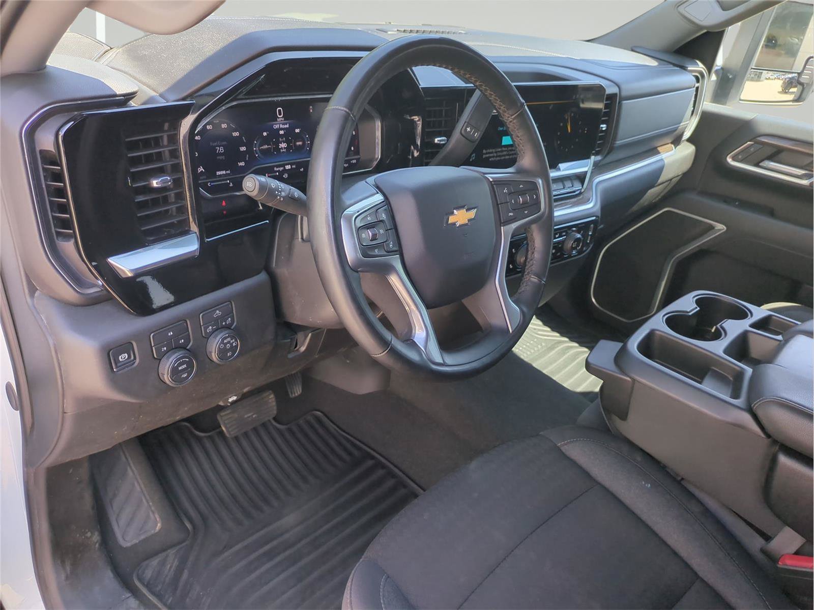 Used 2025 Chevrolet Silverado 2500 LT w/ Convenience Package AWD/4WD image 53