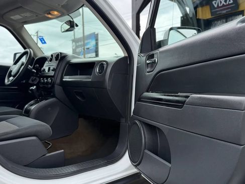 Used 2017 Jeep Patriot Sport w/ Power Value Group FWD image 12