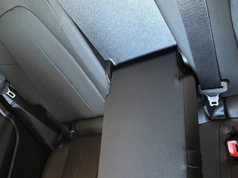 Certified 2024 Mercedes-Benz EQB 300 4MATIC image 31