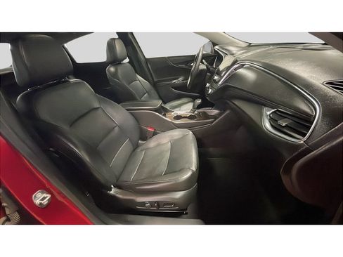Used 2016 Chevrolet Malibu Premier w/ Driver Confidence Package II FWD image 17