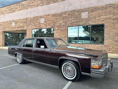 Used 1987 Cadillac Brougham RWD image 28