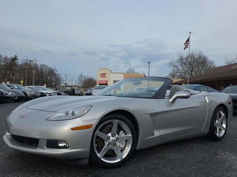Used 2005 Chevrolet Corvette Convertible w/ Preferred Equipment Group image 1