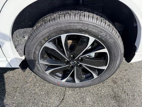 New 2025 MAZDA CX-5 AWD 2.5 S w/ Preferred Package image 13