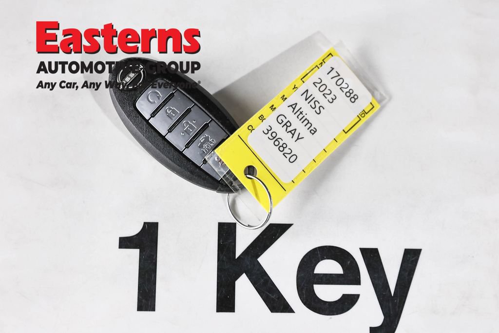 Used 2023 Nissan Altima 2.5 SR FWD image 49