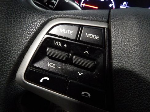 Used 2019 Hyundai Accent SE FWD image 16