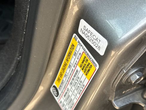 Used 2013 Chevrolet Silverado 1500 LT RWD image 28