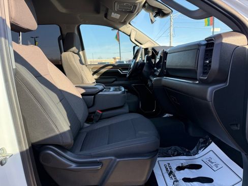 Used 2024 Chevrolet Silverado 2500 LT image 11