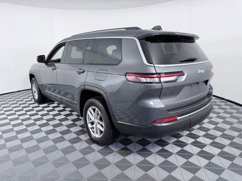 Used 2023 Jeep Grand Cherokee L Laredo image 5