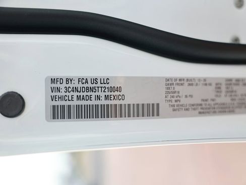 New 2026 Jeep Compass Latitude image 32