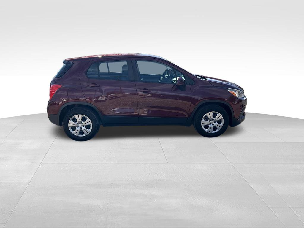 Used 2017 Chevrolet Trax LS FWD image 7