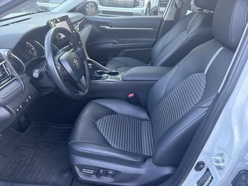 Used 2023 Toyota Camry SE w/ Convenience Package FWD image 11