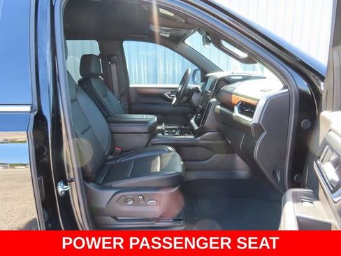 Used 2025 GMC Yukon Denali AWD/4WD image 24