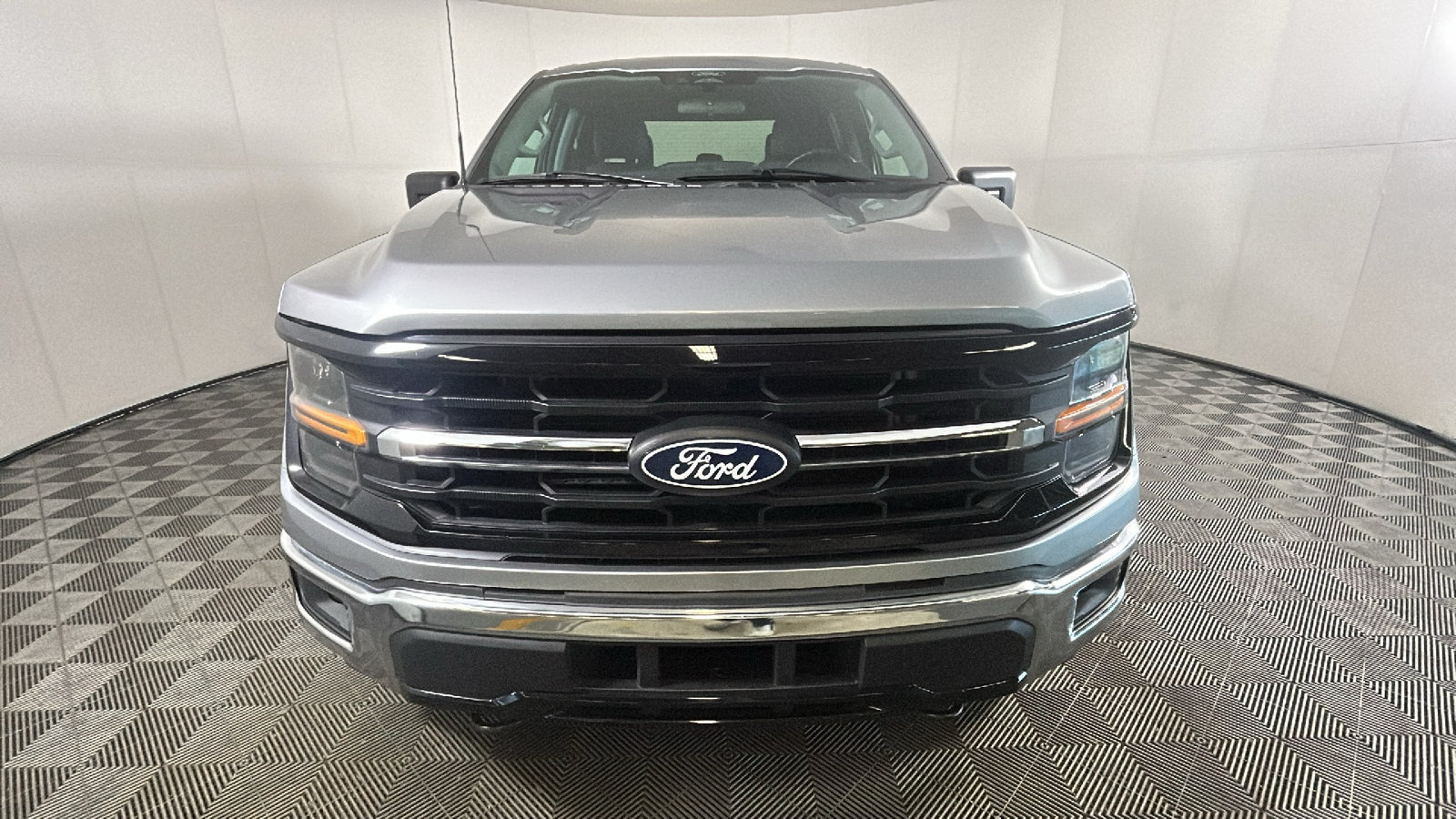 Used 2025 Ford F150 XLT w/ Equipment Group 301A Standard AWD/4WD image 8