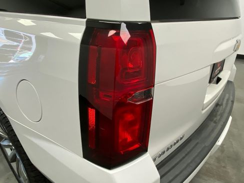 Used 2019 Chevrolet Tahoe LT w/ LT Signature Package image 13