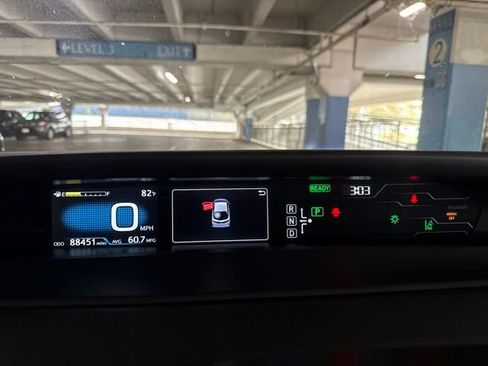 Used 2018 Toyota Prius Prime Plus FWD image 7
