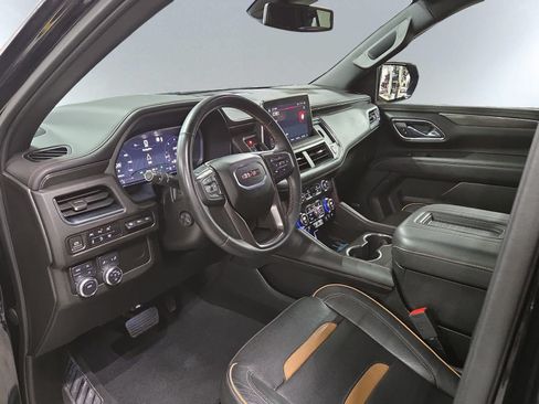 Used 2023 GMC Yukon AT4 w/ AT4 Premium Package AWD/4WD image 6