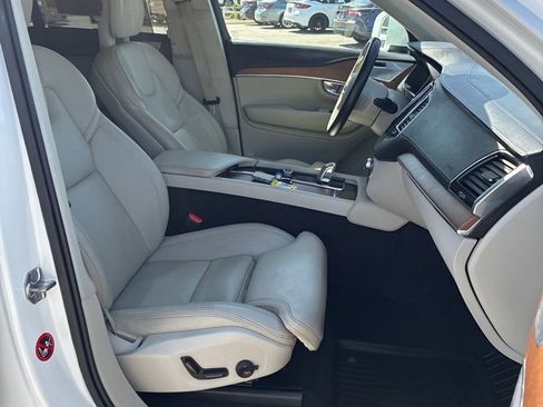 Used 2017 Volvo XC90 T8 Inscription w/ Vision Package AWD/4WD image 5
