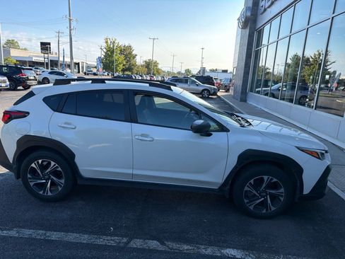 Used 2024 Subaru Crosstrek 2.0i Premium AWD/4WD image 4
