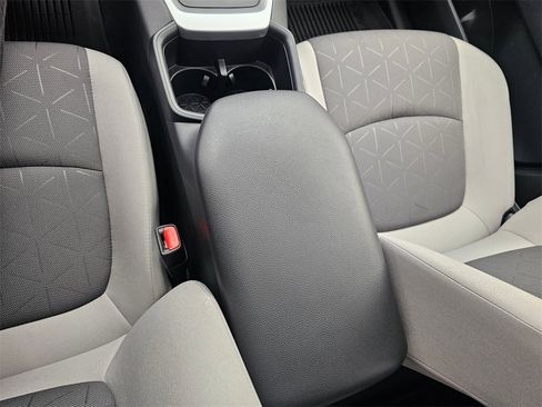 Used 2025 Toyota RAV4 XLE image 28