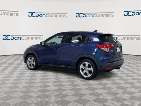 Used 2016 Honda HR-V EX image 6