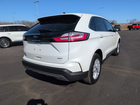 Used 2023 Ford Edge SEL w/ Convenience Package image 5