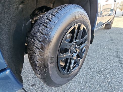 Used 2024 Chevrolet Silverado 1500 Custom w/ LPO, Dark Essentials Package image 18