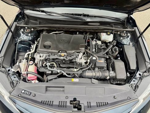 Used 2019 Toyota Camry LE image 18