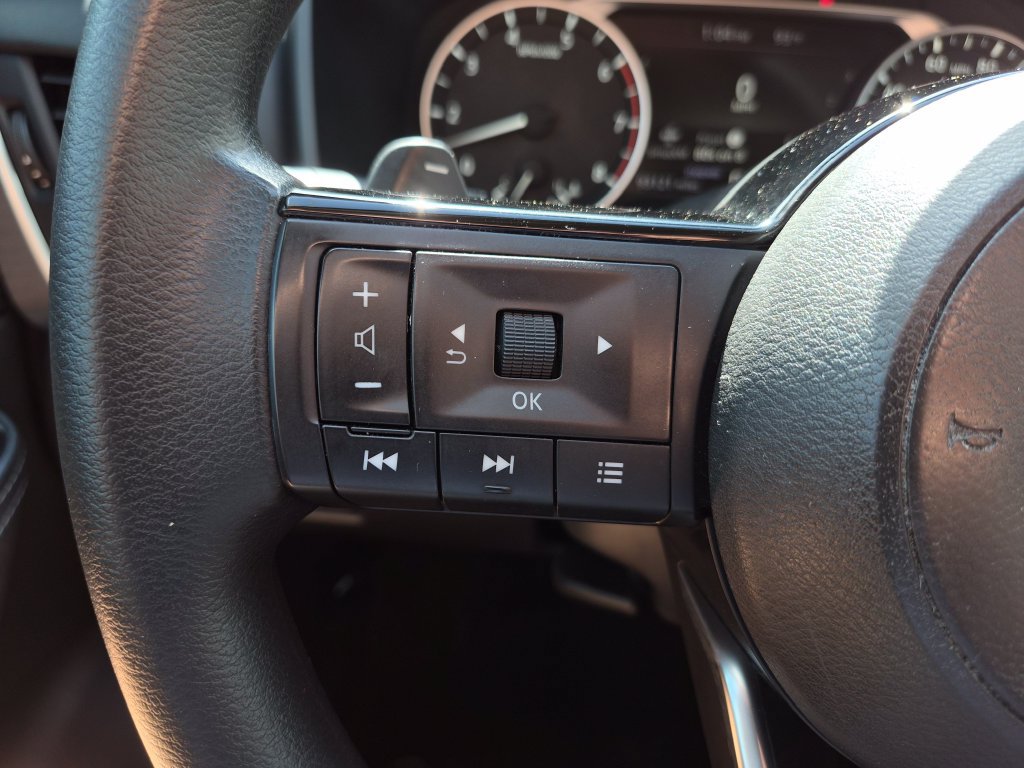 Used 2021 Nissan Rogue S FWD image 25