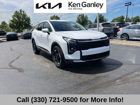 Certified 2026 Kia Sportage EX FWD image 6