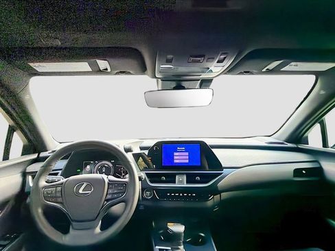 Used 2023 Lexus UX 250h UX 250h Premium image 19