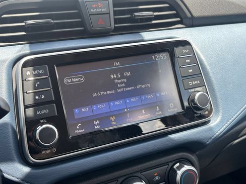Used 2025 Nissan Versa SV w/ Trunk Package FWD image 20