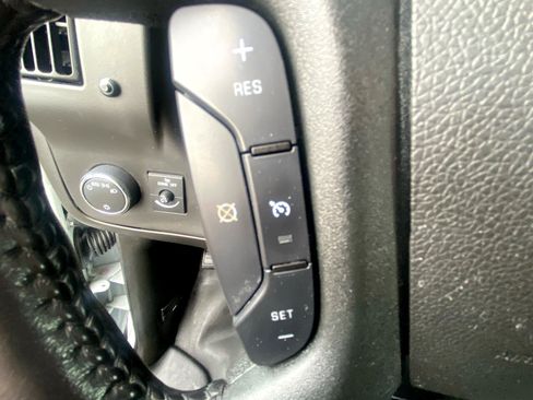 Used 2022 Chevrolet Express 3500 RWD 3500 135 w/ Driver Convenience Package image 25