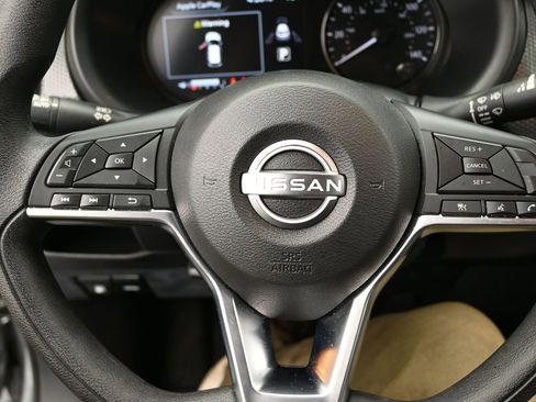 Used 2024 Nissan Kicks SV w/ Interior Electronics Package FWD image 12