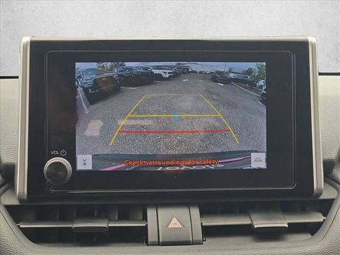 Used 2024 Toyota RAV4 XLE AWD/4WD image 13