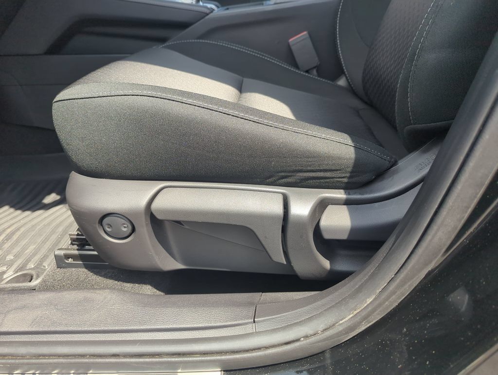 Used 2024 Mitsubishi Outlander ES AWD/4WD image 13