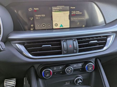 New 2025 Alfa Romeo Stelvio Sprint w/ Convenience Package image 8