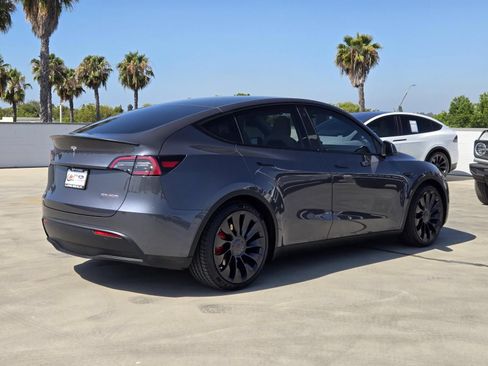 Used 2023 Tesla Model Y Performance AWD/4WD image 4