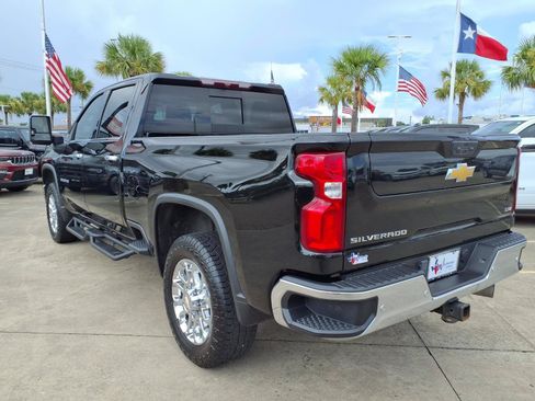 Used 2024 Chevrolet Silverado 2500 LTZ w/ LTZ Convenience Package AWD/4WD image 7