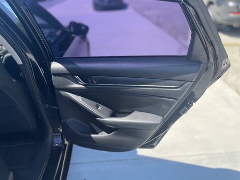 Used 2018 Honda Accord LX image 24