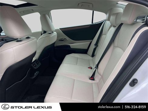 Used 2023 Lexus ES 250 w/ Premium Package image 16